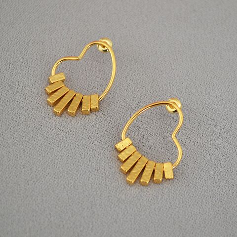 Серьги Miya Sophia Jewelry с длинной подвеской и сердцем, кованая фактура, медь с позолотой, швенза серебро 925