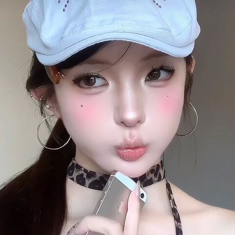 Large Hoop Clip-On Earrings for Non-Pierced Ears, Plain Design, Light Luxury, Shengwang