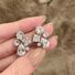 Серьги-гвоздики FRIDAY JEWELRY с серебристыми цирконами в ретро-стиле