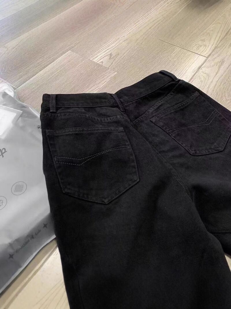 Мужские джинсы bootcut чёрные, слегка расклешённые, стираные с начёсом, стиль high street, хлопок