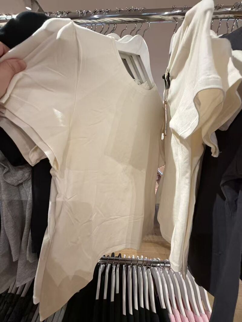 Футболка женская Skims Cotton Jersey, приталенная, U-образный вырез, хлопок, короткий рукав