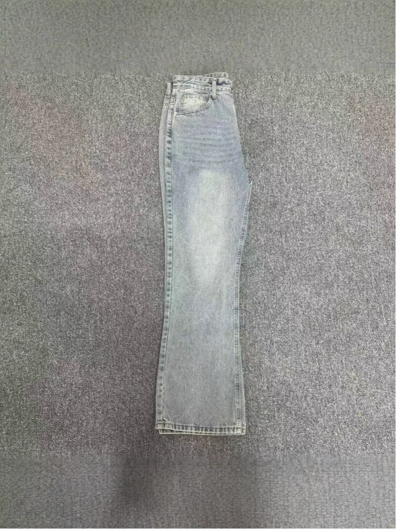 Джинсы bootcut ледяной голубой, прямые слегка расклёшенные, ретро, стиль cleanfit
