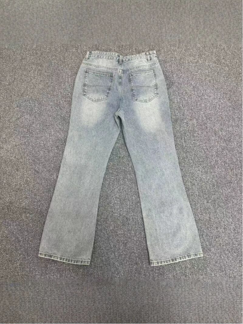 Джинсы bootcut ледяной голубой, прямые слегка расклёшенные, ретро, стиль cleanfit