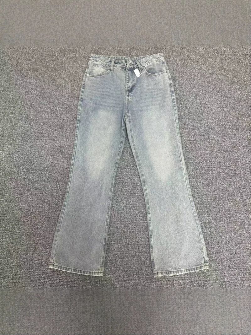 Джинсы bootcut ледяной голубой, прямые слегка расклёшенные, ретро, стиль cleanfit