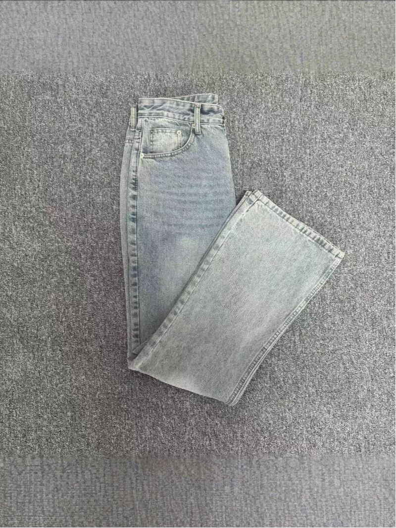 Джинсы bootcut ледяной голубой, прямые слегка расклёшенные, ретро, стиль cleanfit
