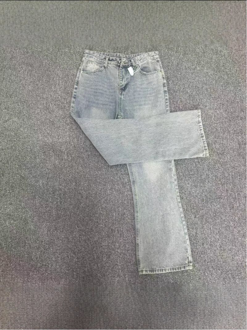 Джинсы bootcut ледяной голубой, прямые слегка расклёшенные, ретро, стиль cleanfit