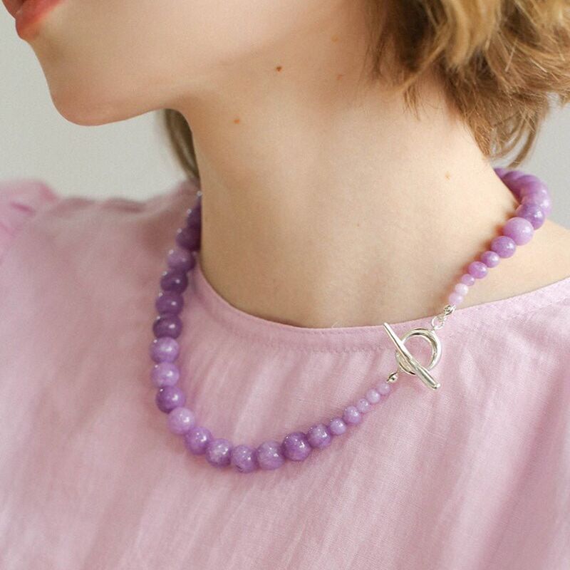 Колье YK Jewelry из фиолетовых бусин нефрита и натурального камня, яркий стиль, длина 38–43 см
