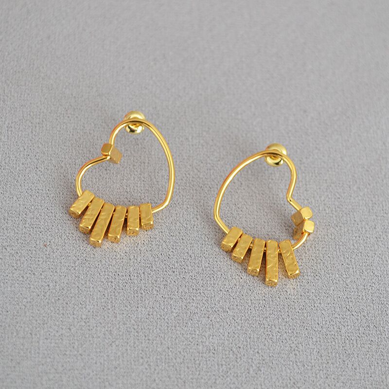 Серьги Miya Sophia Jewelry с длинной подвеской и сердцем, кованая фактура, медь с позолотой, швенза серебро 925