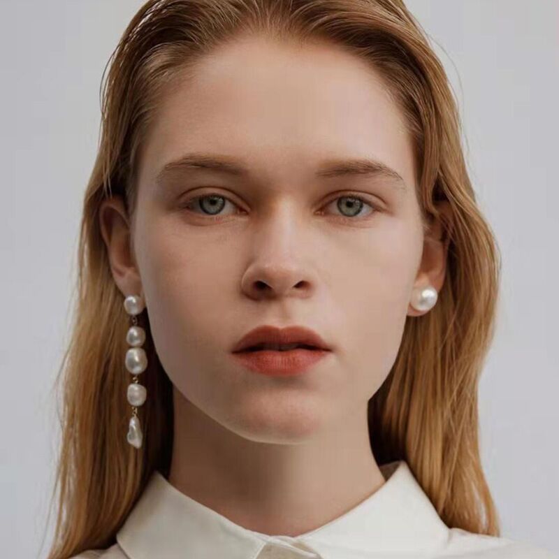 Серьги-гвоздики с натуральным пресноводным жемчугом YK Jewelry, асимметричные, минимализм