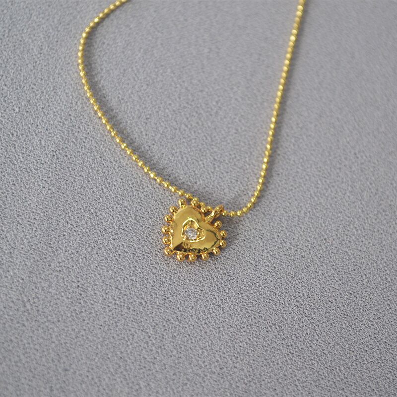 Колье miya sophia jewelry с рельефной подвеской-сердцем на цепочке с шариками, латунь с позолотой 18K, 40+5 см