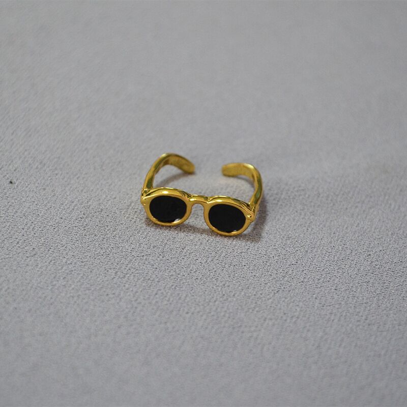 Кольцо Miya sophia jewelry в форме солнцезащитных очков, латунь с позолотой и эмалью, регулируемое