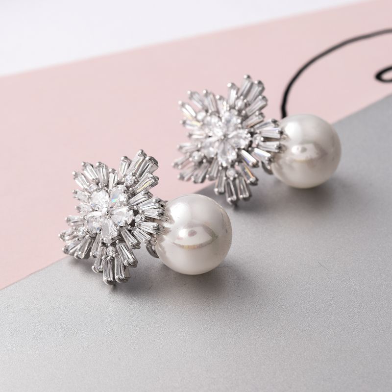 Серьги-снежинки Tsunami jewelry с фианитами и кристаллами, медь с гальваническим покрытием, белые