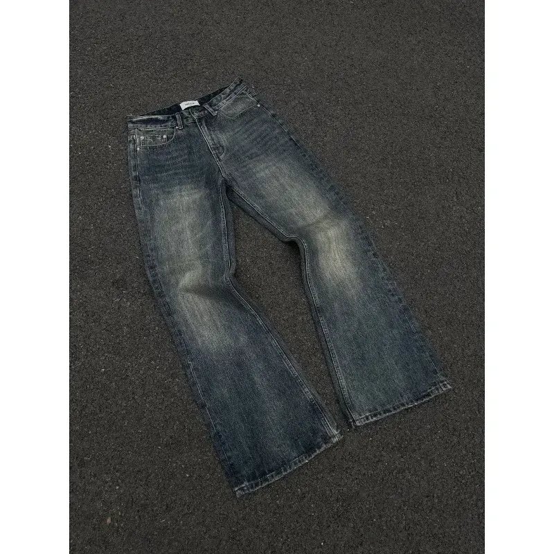Джинсы bootcut в японском стиле (Окаяма), эффект «закатного» омбре и состаривания, высокая посадка, слегка расклешённые