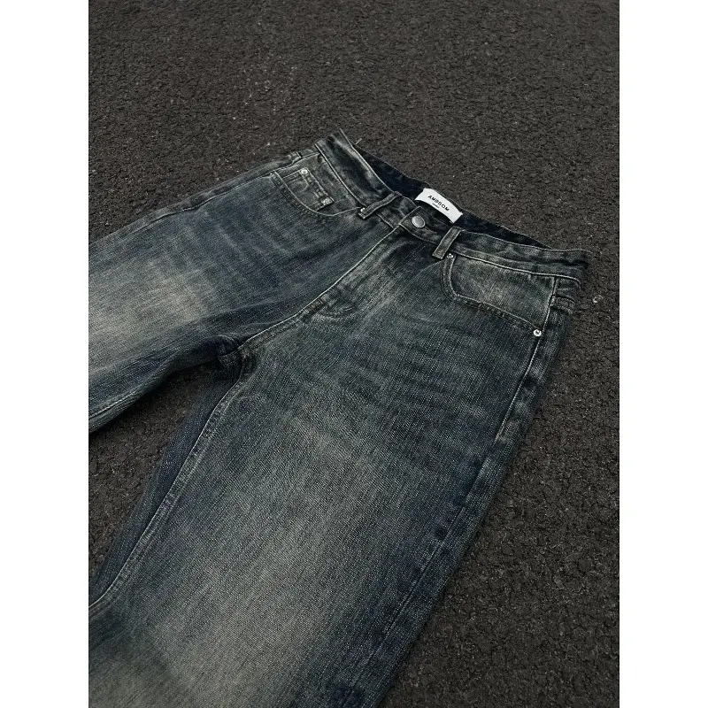 Джинсы bootcut в японском стиле (Окаяма), эффект «закатного» омбре и состаривания, высокая посадка, слегка расклешённые