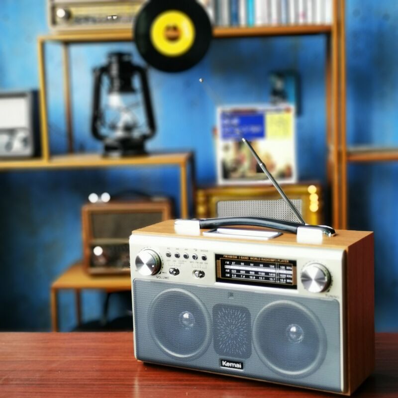 Ретро-колонка Bluetooth с FM-радио, слотом для карты памяти, два динамика, аккумулятор