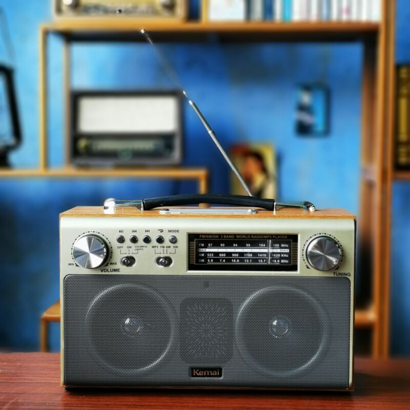 Ретро-колонка Bluetooth с FM-радио, слотом для карты памяти, два динамика, аккумулятор