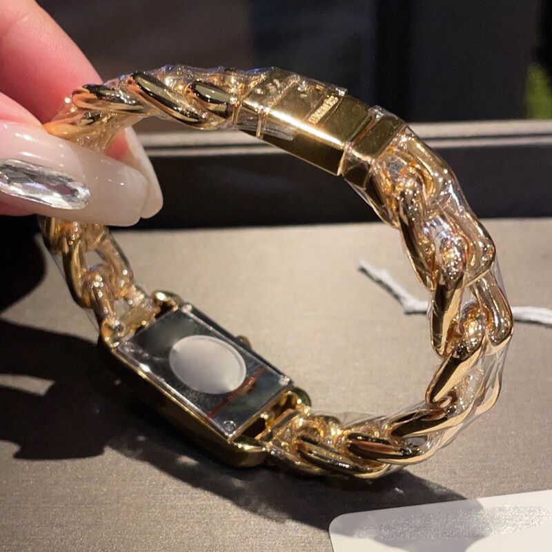 Кварцевые наручные часы со стразами, корпус и браслет из нержавеющей стали, 37 мм, водозащита 50 м