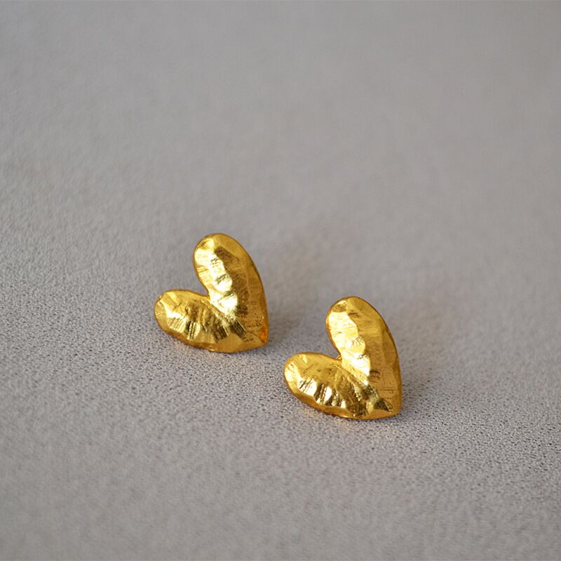 Серьги-пусеты Miya Sophia Jewelry «Сердце», латунь с позолотой, фактурная поверхность, игла из серебра 925