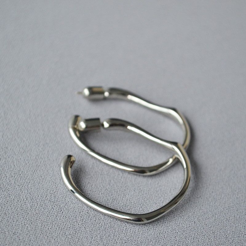 Серьги-кольца асимметричные Miya Sophia Jewelry, латунь с позолотой, 3 и 3,5×4 см, игла серебро 925