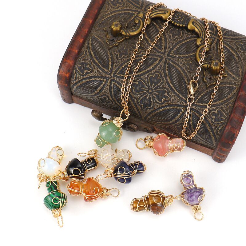 Колье с подвеской-грибком Xuying Jewelry ручной работы, обмотка золотистой проволокой, натуральный камень