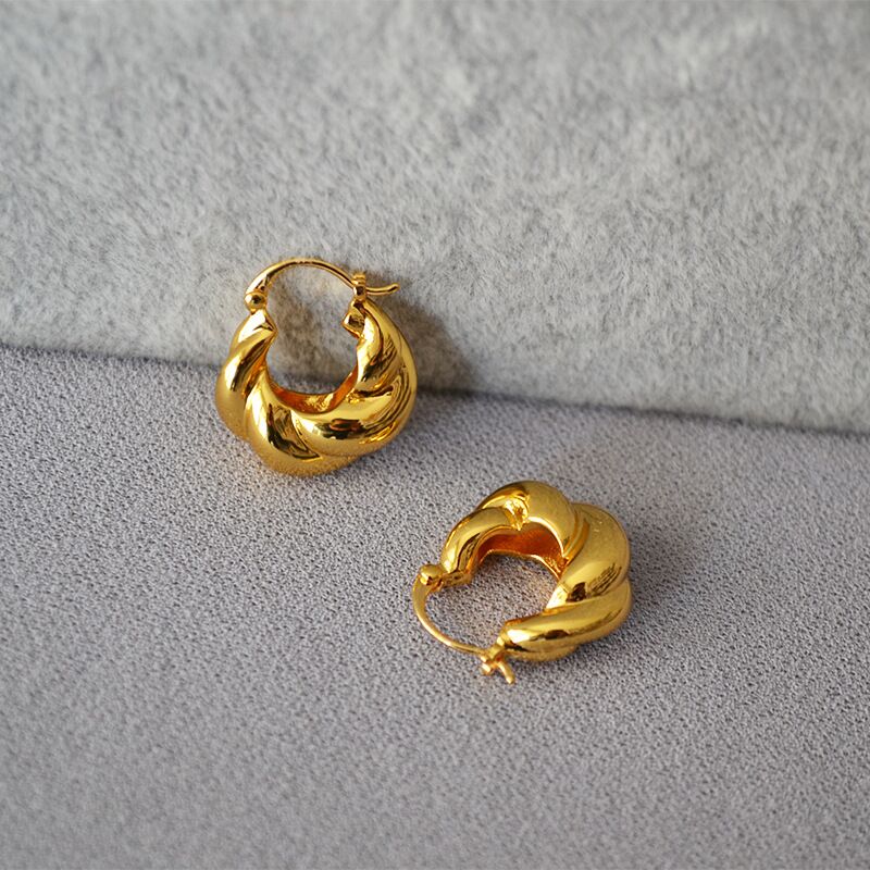 Серьги-кольца Miya Sophia Jewelry витые спиральные, латунь с позолотой, диаметр 2 см