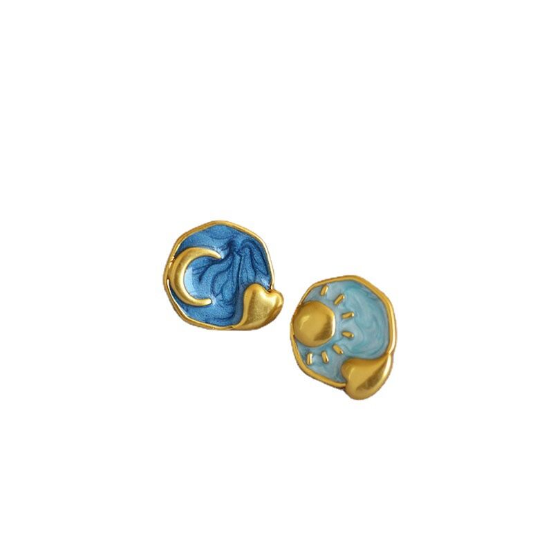 Серьги-пусеты Miya Sophia Jewelry с эмалью «солнце и луна», латунь под старинное золото, серебро 925, 2 см
