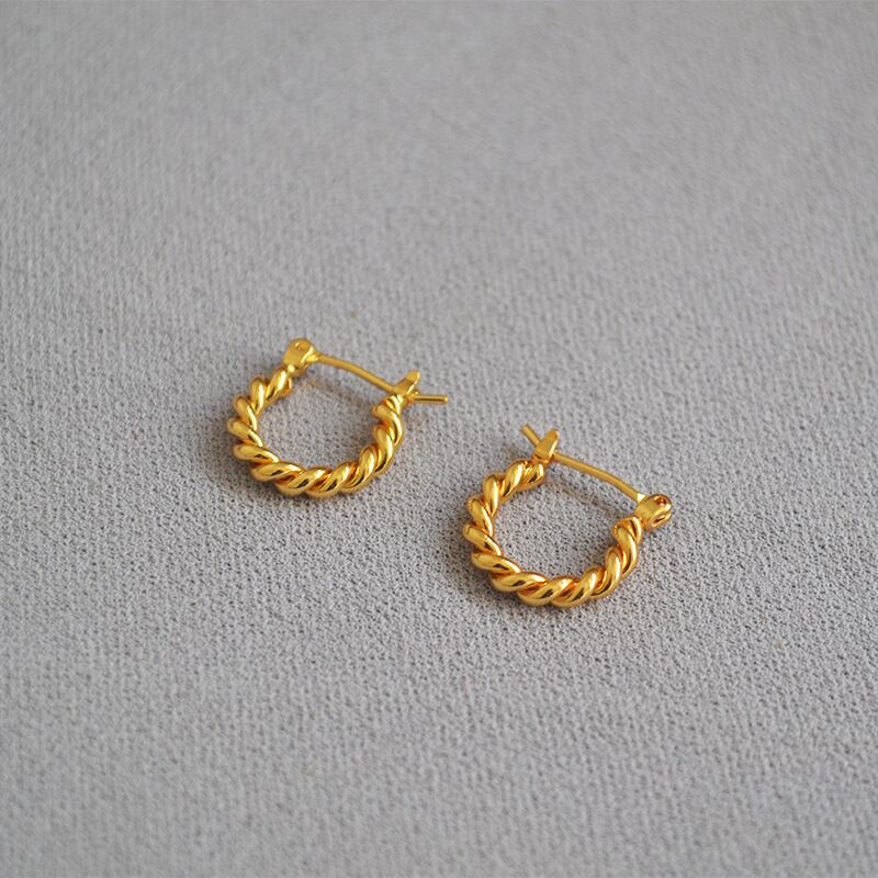 Серьги-кольца Miya Sophia Jewelry с плетёным жгутом, латунь с позолотой 18K, диаметр 1,5 см